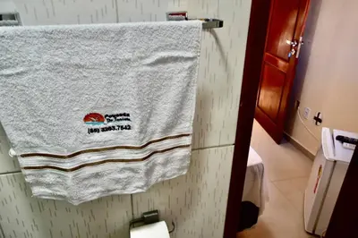 Uma casa de banho em Pousada do Turista