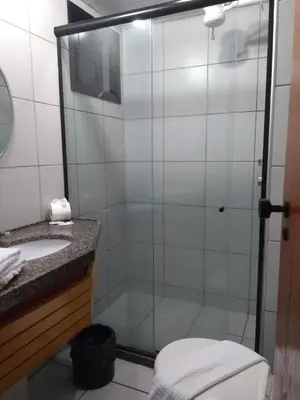 Uma casa de banho em Ocean Tower Fortaleza