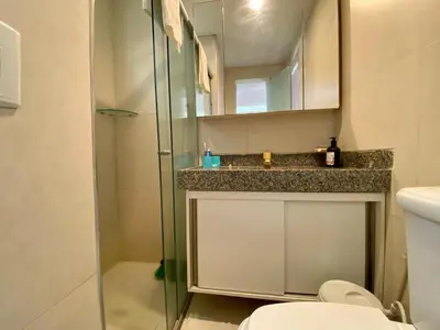 Uma casa de banho em Flat Crystal Park Porto das Dunas