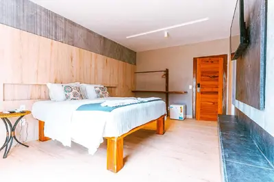 Uma televisão e/ou sistema de entretenimento em Hotel Casa do Mar