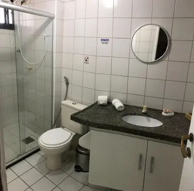 Uma casa de banho em Aquaville, pé-na-areia, lazer, 900m do Beach Park