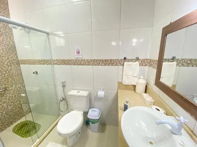 Uma casa de banho em Condado da Praia ,casa em Flecheiras 7 a 10 suítes