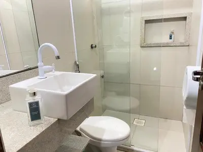 Uma casa de banho em Condado da Praia ,casa em Flecheiras 7 a 10 suítes