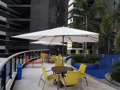 A piscina em ou perto de Landscape Beira mar