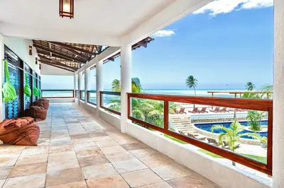 Uma varanda ou terraço em Windtown Beach Hotel