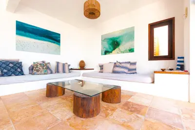 Uma área de estar em Jehol Jericoacoara