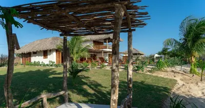 Um jardim no exterior de Villa Dunas by Preabeach Experience