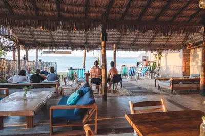 Uma área de estar em Casa Nomade