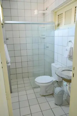 Uma casa de banho em Hotel Villa Real