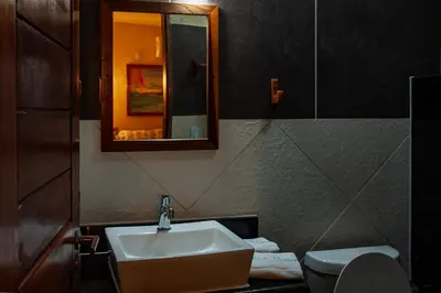 Uma casa de banho em Hotel Alta Vista