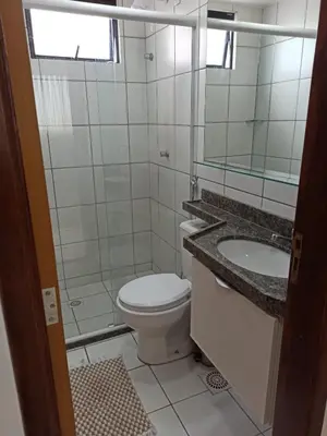 Uma casa de banho em Terrço do Atlântico 2 quats Beira Mar