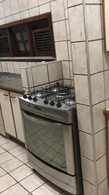 A cozinha ou kitchenette de Mansão Memphis 10 Suítes a 150 metros do Mar e Beach Park