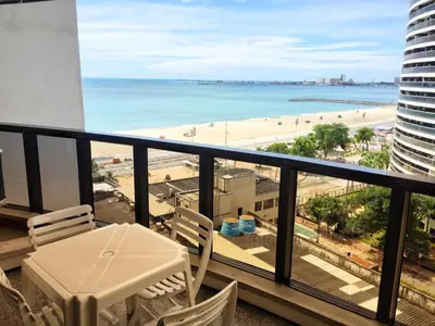 Uma vista do mar geral ou uma vista do mar a partir do aparthotel
