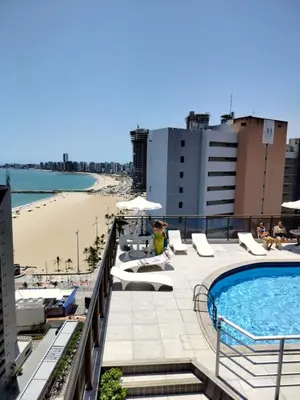 Uma vista do mar geral ou uma vista do mar a partir do apartamento