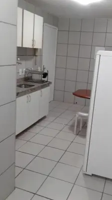 A cozinha ou kitchenette de Apto próximo ao Centro de Eventos e OAB-CE