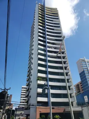 O edifício onde o apartamento está situado
