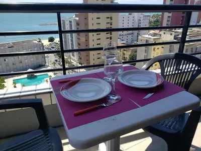 Uma varanda ou terraço em PRAIA MANSA 1205
