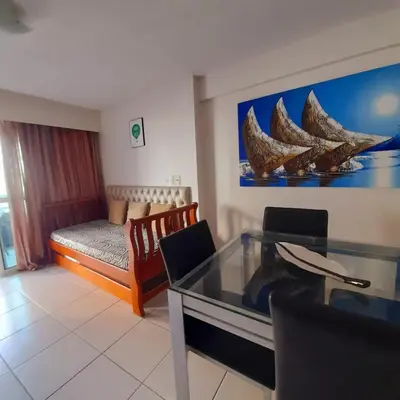 Uma área de estar em Beach Class Rosalux 707