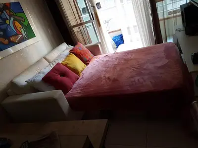 Uma cama ou camas num quarto em Apto 60m, perto da feirinha, Meirelles