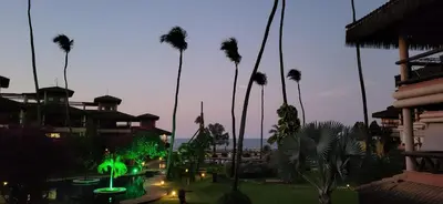Um jardim no exterior de Sea View Dream Village