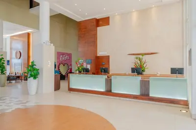 A área de receção ou átrio de Beach Park Resort - Acqua