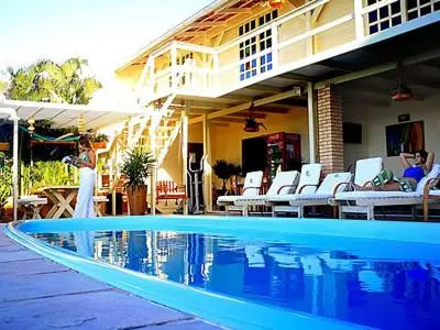 A piscina em ou perto de Pousada Azul Marinho