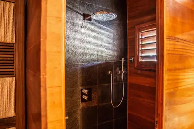 Uma casa de banho em Kabana Hotel
