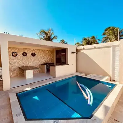 Casa em flecheiras com piscina