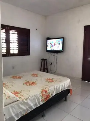 Uma televisão e/ou sistema de entretenimento em Praia da Baleia Itapipoca CE