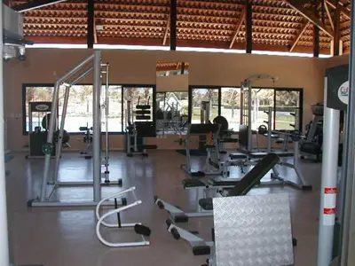 O centro de fitness e/ou as comodidades de fitness de Aquaville Resort Porto Das Dunas block 63