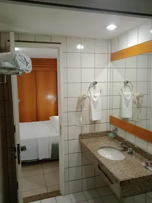 Uma casa de banho em Praia Mansa -PM - RP