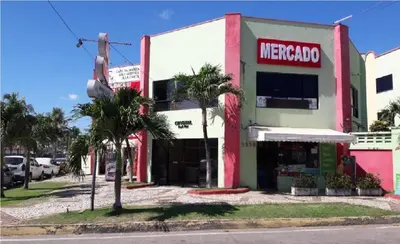 O edifício onde o apartamento está situado
