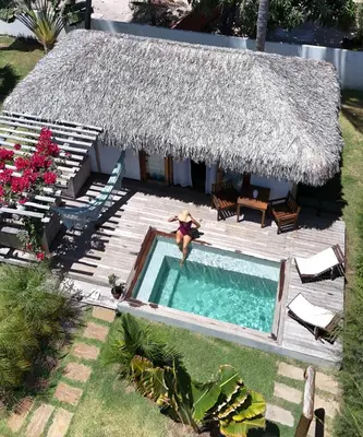 A piscina em ou perto de Tiki Pool's Bungalows