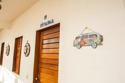 Um certificado, prémio, placa ou documento mostrado em Pousada Numei de Jeri