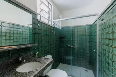 Uma casa de banho em Hotel Meireles