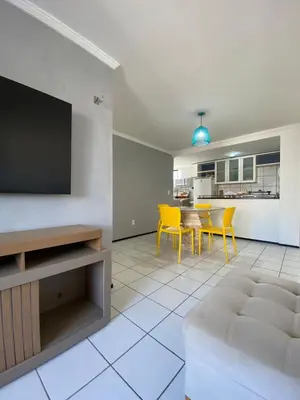 A cozinha ou kitchenette de Apartamento Meireles - 2 Suites com Ar Condicionado