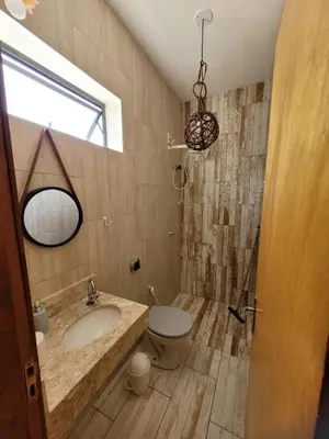 Uma casa de banho em Condomínio Shalom Beach