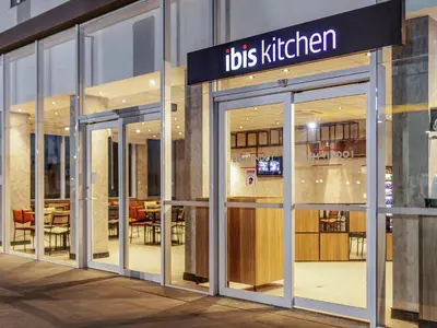 Um certificado, prémio, placa ou documento mostrado em ibis Caucaia Porto do Pecem