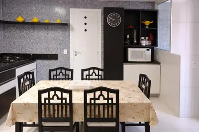 A cozinha ou kitchenette de Excelente Apartamento Sofisticado na Praia do Futuro