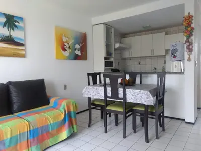 A cozinha ou kitchenette de Ap por temporada com 2 quartos e uma suíte , excelente área de lazer, Praia do Futuro, condomínio Cartier-Fortaleza