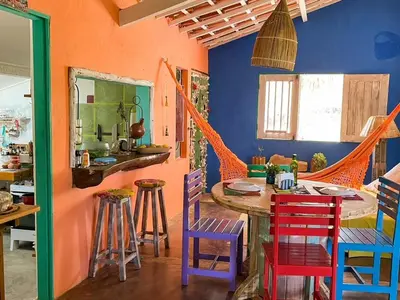 Uma área de estar em Casa Temática Icaraizinho