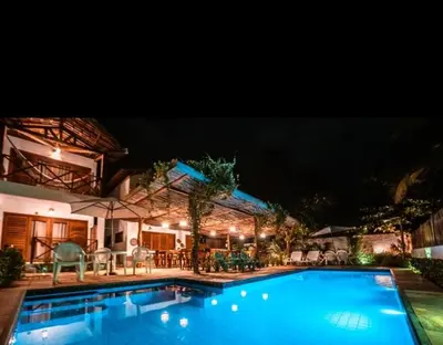 A piscina em ou perto de POUSADA VILLA SOLEIL icaraizinho