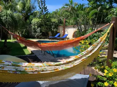 Um jardim no exterior de Paracuru Kite Village