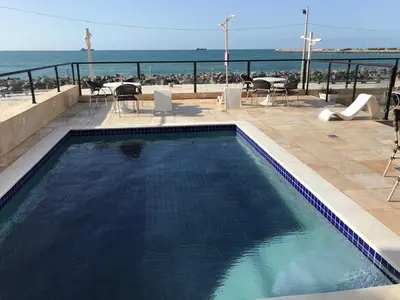 A piscina em ou perto de 501 Lindo Flat mobiliado Praia de Iracema