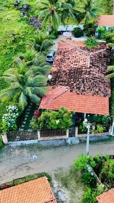 Um jardim no exterior de Casa em Mundaú Trairi-Ce