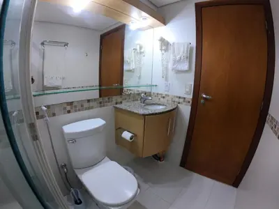 Uma casa de banho em [Kariri 215] 46m², pé na areia, varanda vista mar!