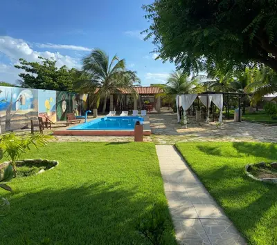 A piscina em ou perto de Pousada Carmela
