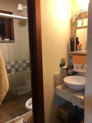 Uma casa de banho em CHALÉ RECANTO SAGRADO( MONTE VERDE)