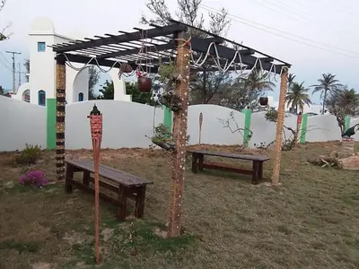 Um jardim no exterior de Porto Canoa, Chios Ap 102 , Aracati, CE