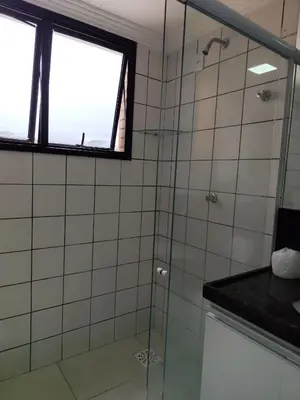 Uma casa de banho em Lindo Apartamento na Praia do Futuro